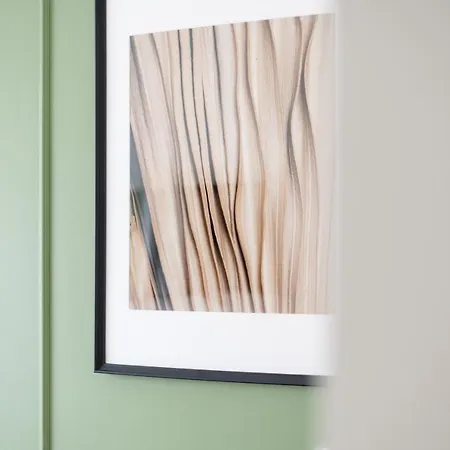 Aparthotel Oasis Airport By Revalhome 3*