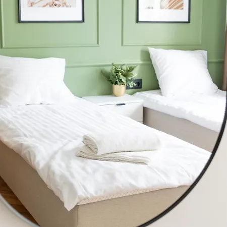 Oasis Airport By Revalhome 3* Reval