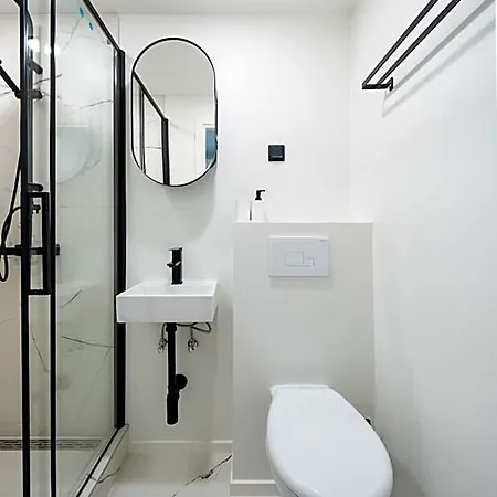 Oasis Airport Aparthotel 3*